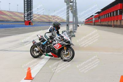 media/Oct-15-2022-Fastrack Riders (Sat) [[9a18b22502]]/Level3/Grid Shots/